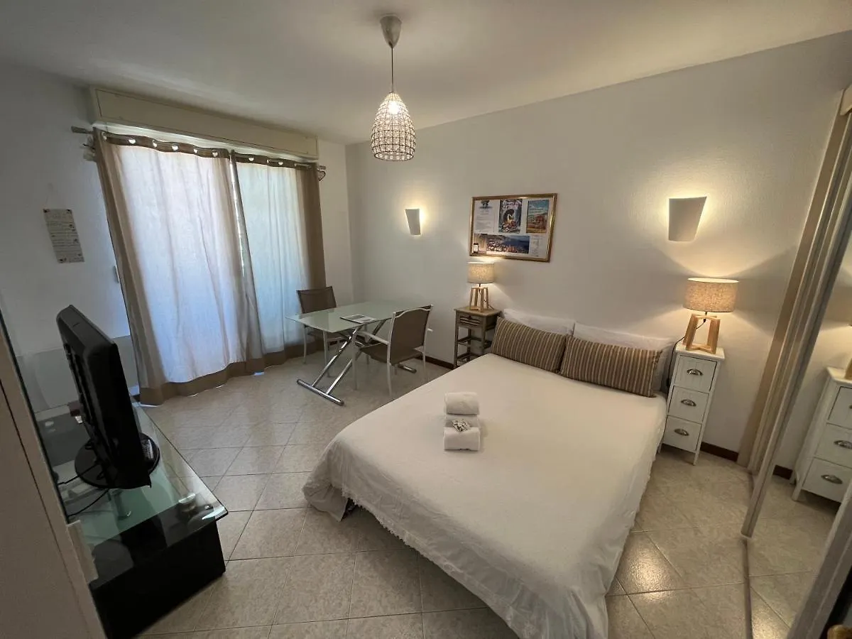 Apartment Studio 28 M2 Au Calme A Menton